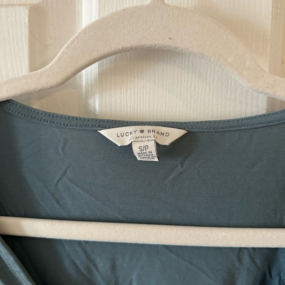 Top - Picture 2 of 2